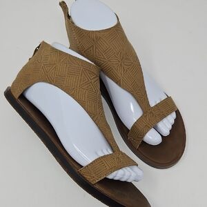 Sanuk Tan Ankle Zipper Sandals Women's 7